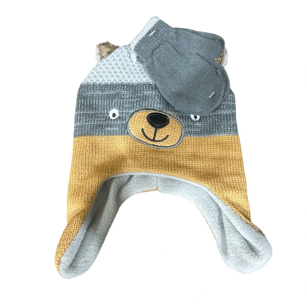 Adorable Bear Knit Hat and Mittens Set for Kids 12-24 months - Picture 2 of 4